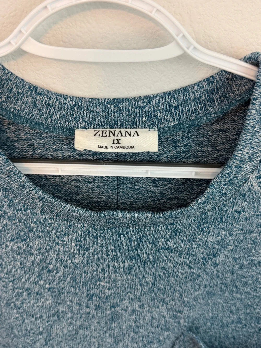 Zenana Outfitters Heathered Blue Crewneck Sweater